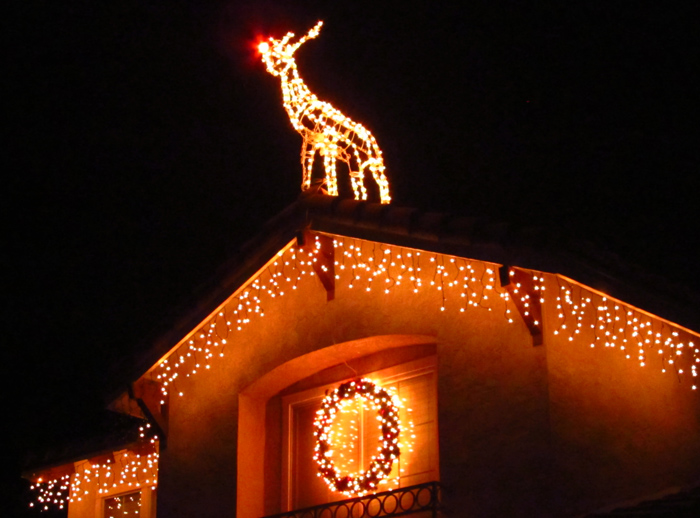 Rudolph the red nose reindeer on the roof
