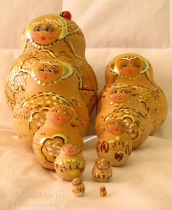 Sunday Post: Arrangement of Russian nesting dolls by pairs